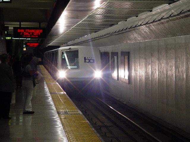 Photo of bart 12th st station