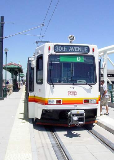 Photo of Light rail NB to Denver at Englewood