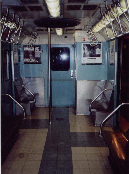 Photo of R33 WF 9306 interior
