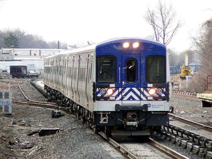 Photo of Train 9525