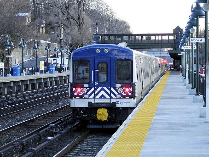 Photo of M-7 commuter train pauses at Riverdale