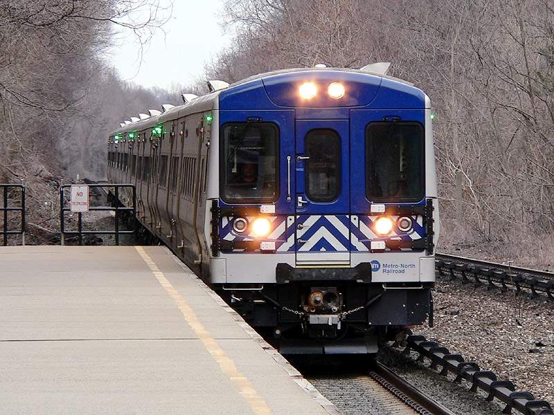Photo of Southbound Metro-North MU's