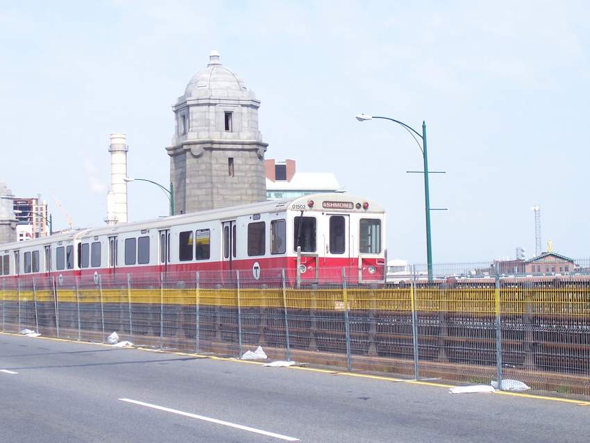 Photo of MBTA Red Line Entering Charles/MGH Station