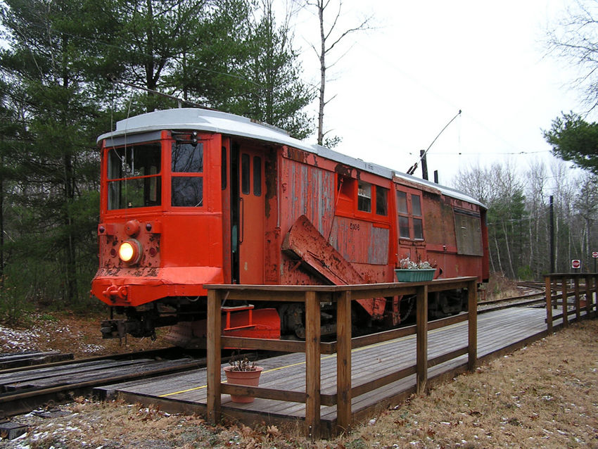 Photo of Boston Elevated Railway Snowplow #5106 at the Seashore Trolley Museum.
