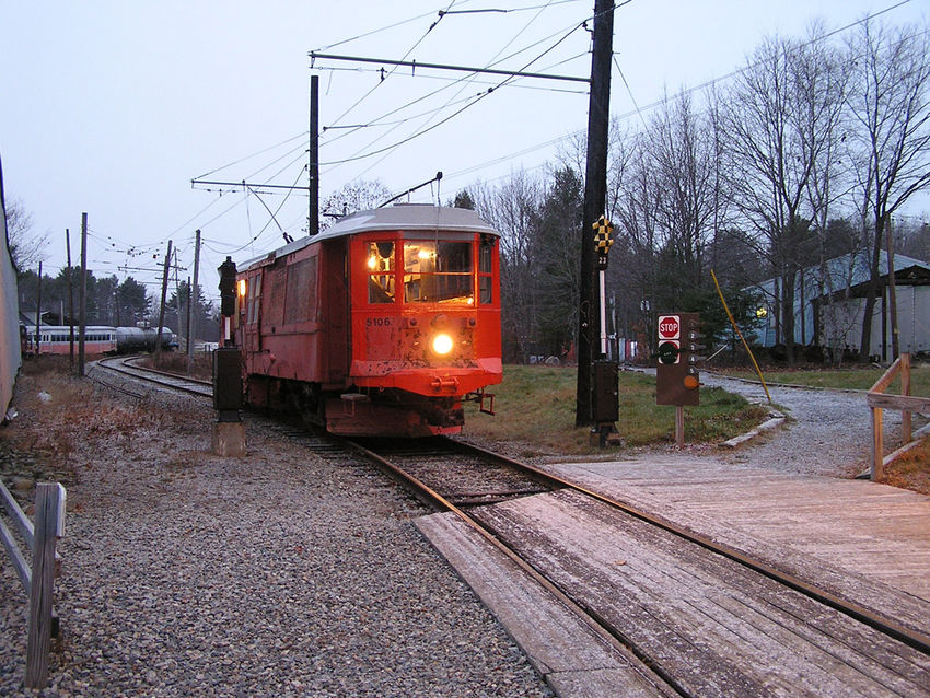 Photo of Boston Elevated Railway Snowplow #5106 at the Seashore Trolley Museum.