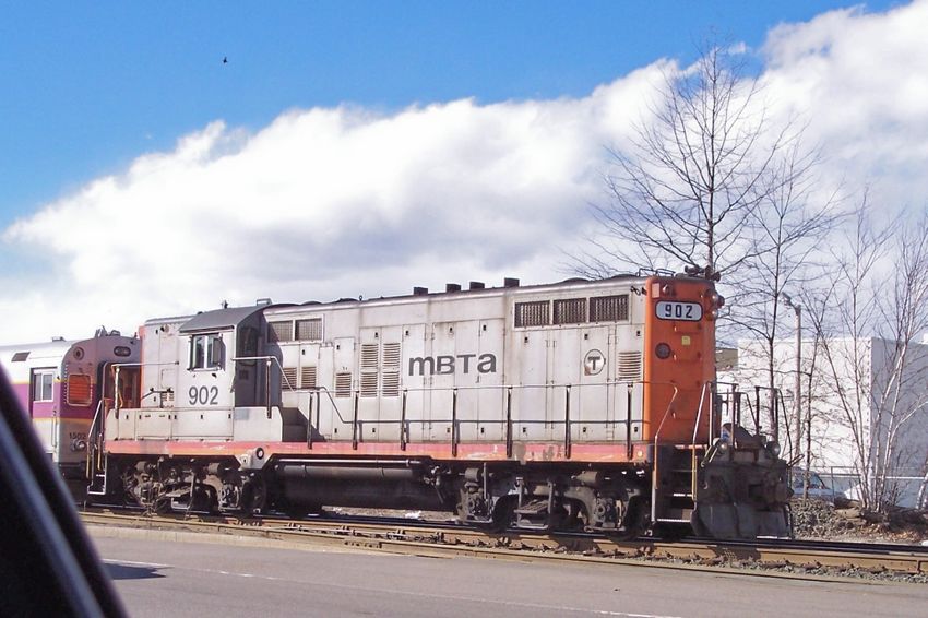 Photo of MBTA GP-9 902 between Concord and Beaver Sts. in Framingham.