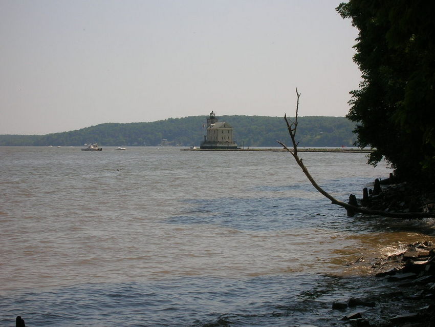 Photo of Hudson River