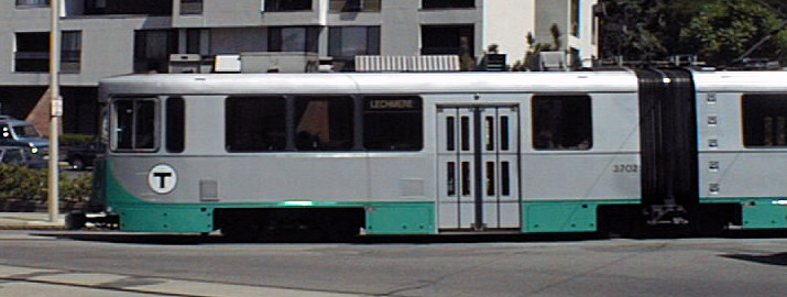Photo of LRV Heads out of Heath Street
