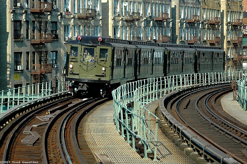 Photo of Lo-V train in NYC