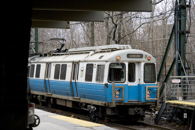 Photo of MBTA Blue Line Train @ Wood Island