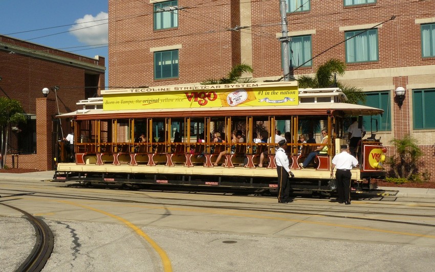 Photo of Open Breezer streetcar, Tampa