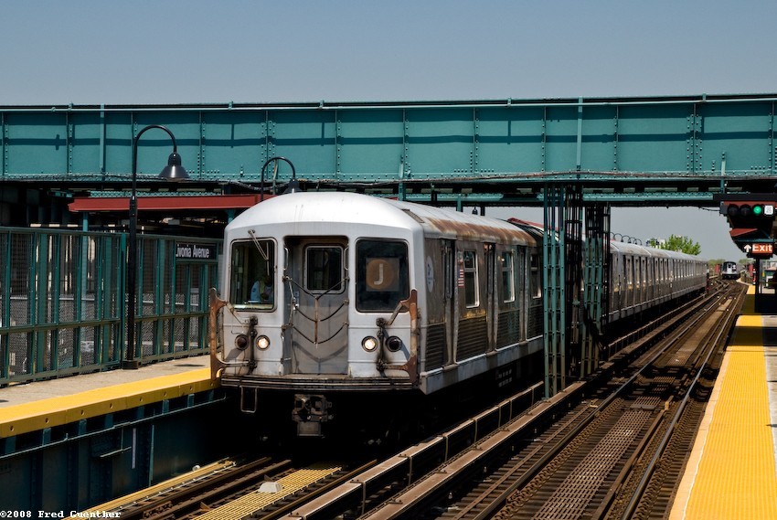 Photo of R42 on the Canarsie Line Brooklyn NY