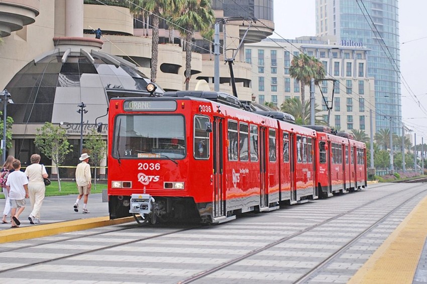 Photo of San Diego Trolley Orange Line-Siemens SD 100 LRV