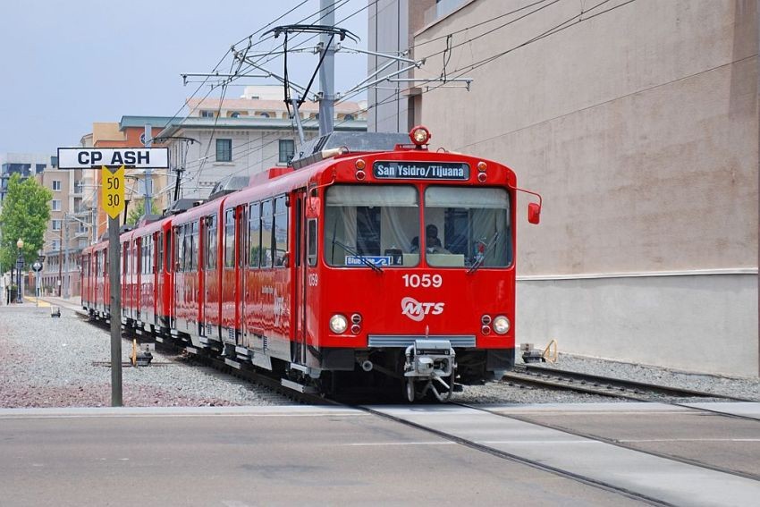 Photo of San Diego Trolley Blue Line - Siemens U2 LRV