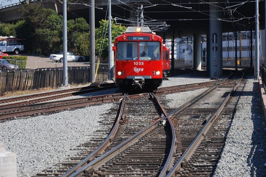 Photo of San Diego Trolley on the crossover