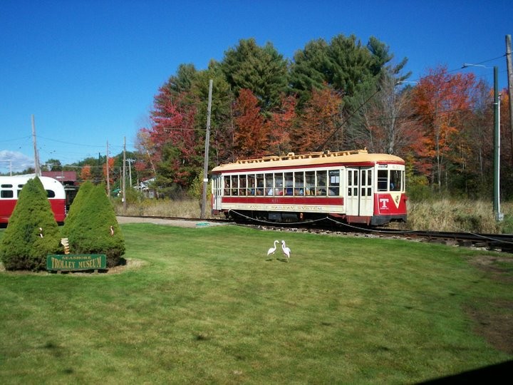Photo of Third Ave. railway 631 leaving Visitors Center