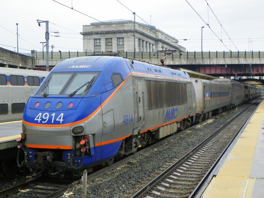 Photo of MARC 4914 in Baltimore, MD.