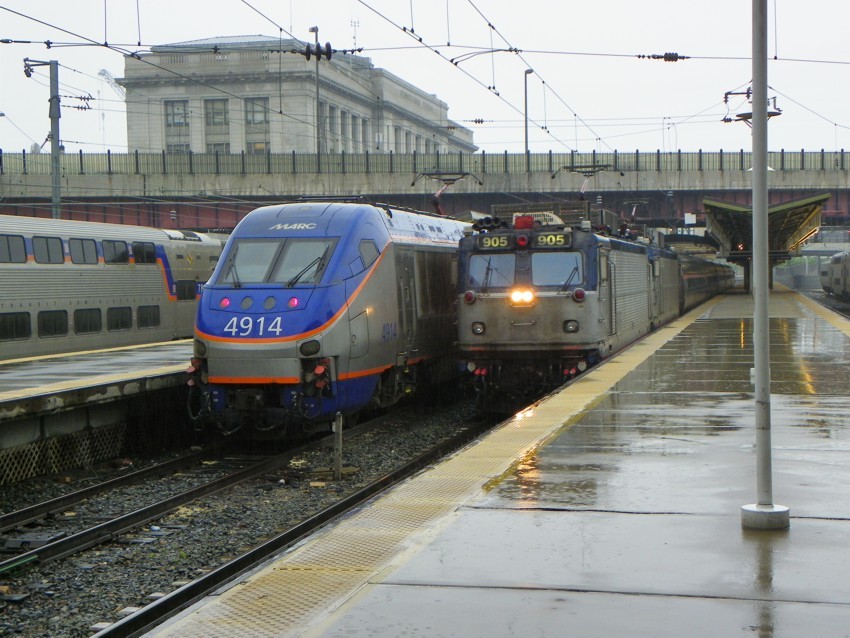 Photo of MARC 4914 and Amtrak 905 in Baltimore, MD.
