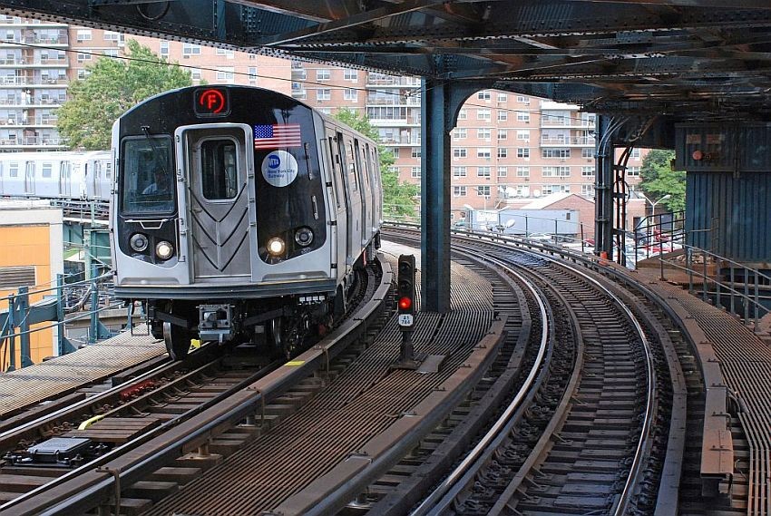Photo of F Train arriving West 8th under the Q Line