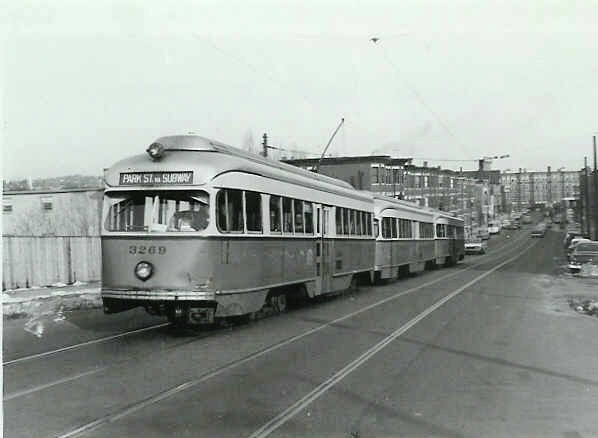 Photo of 3-car Riverside train on Arborway Line