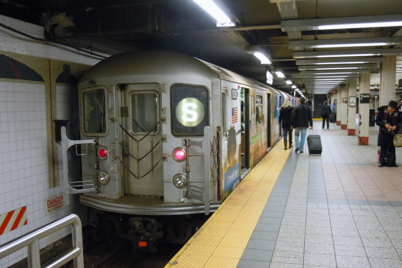 Photo of S train at Grand Central