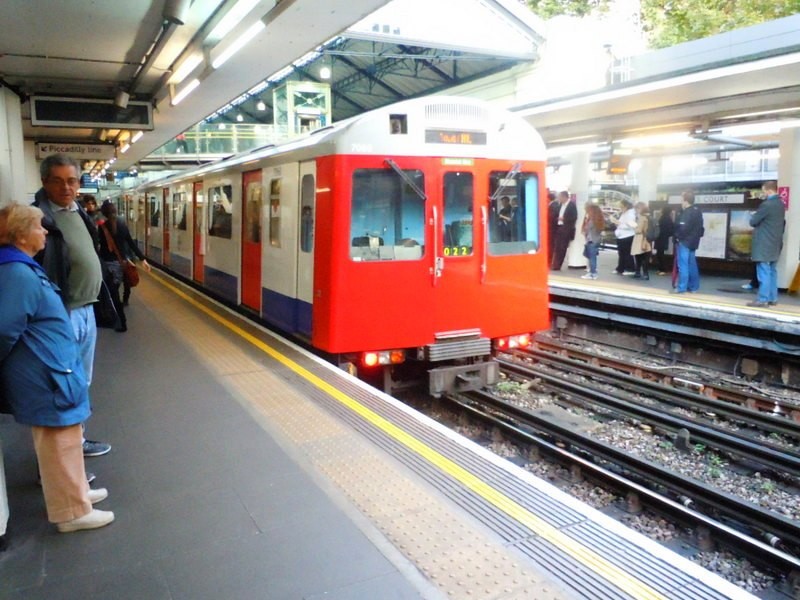 Photo of A day on the Piccadilly line (UK)