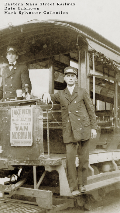 Photo of Eastern Mass Street Railway Crew